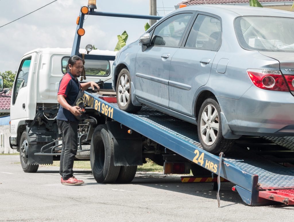 Selecting the Right Towing Service